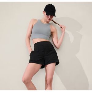 Athleta Trekkie North Mid Rise Short in Black NWT